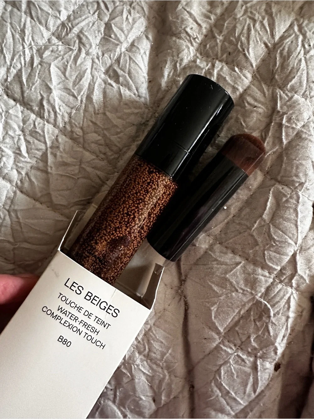 CHANEL Les Beiges Water-Fresh Complexion Touch B80 - White & Black Box